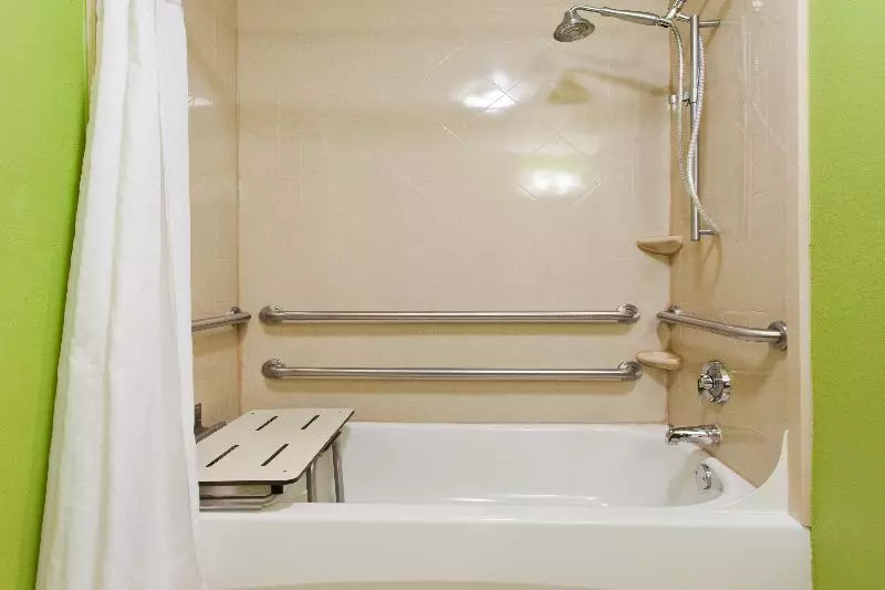 キングサイズベッドのスタンダードルーム, Holiday Inn Express Rome East, An Ihg