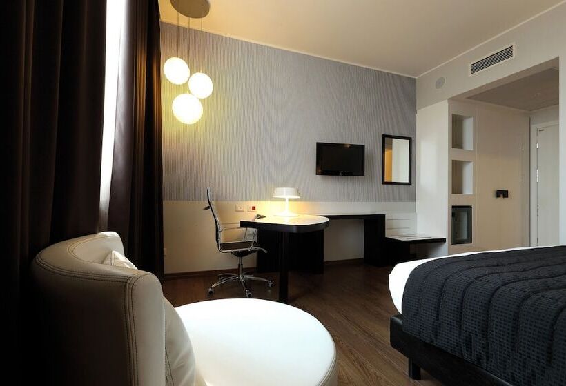 スタンダードルーム, Holiday Inn Genoa City, An Ihg