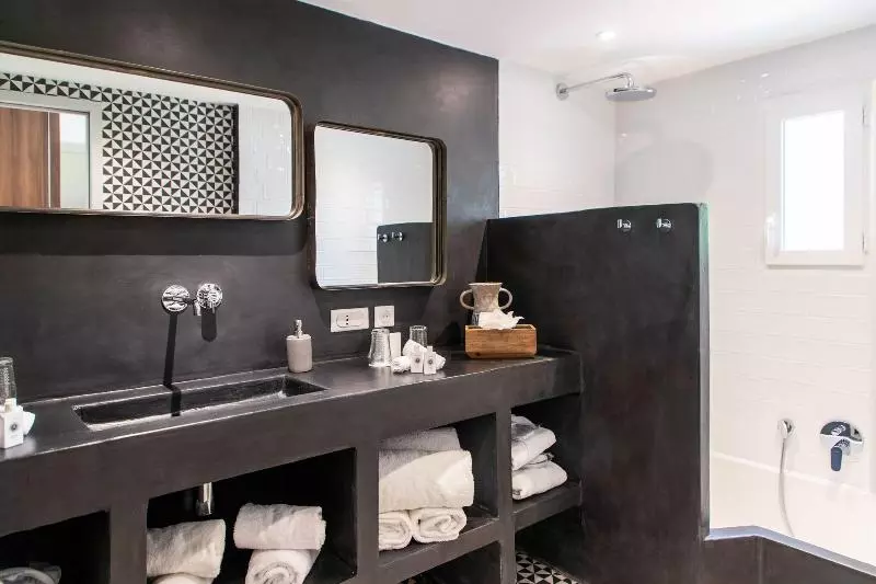 Standard Neljän Hengen Huone, Hôtel Font Mourier