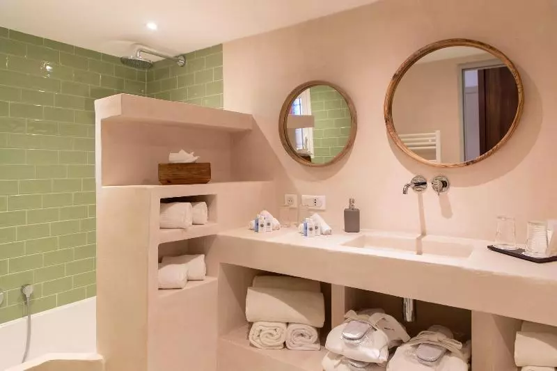 Standard Neljän Hengen Huone, Hôtel Font Mourier