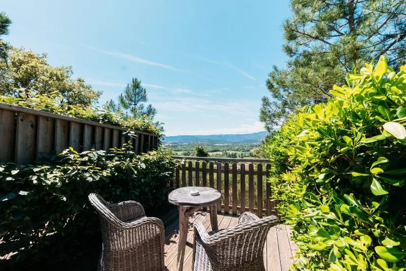 Standard Kolmen Hengen Huone, Hôtel Font Mourier