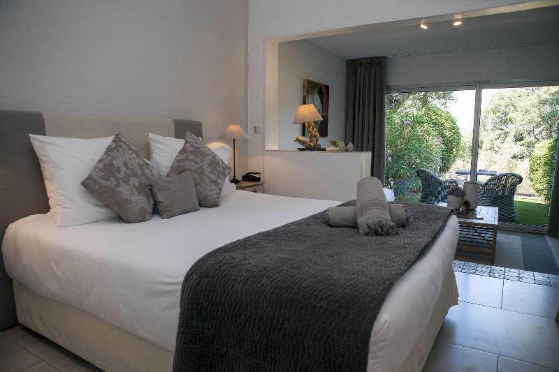 חדר סטנדרט לשלושה, Hôtel Font Mourier