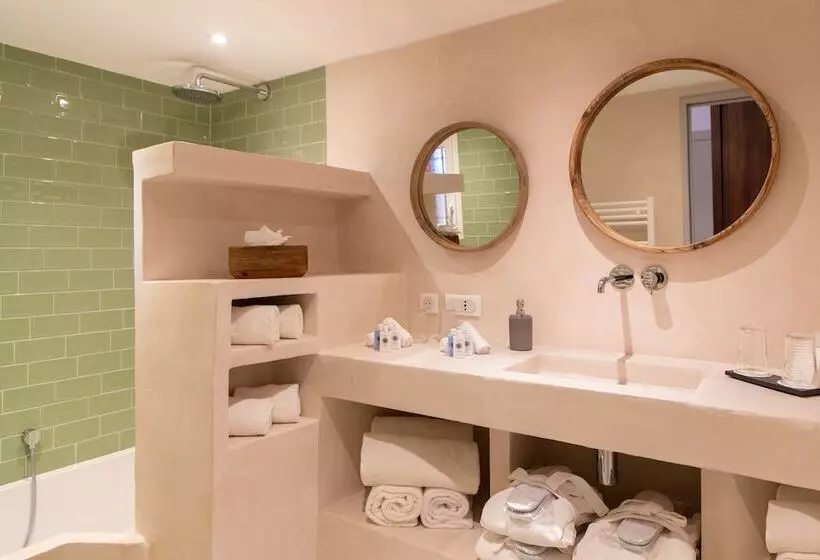 Standard Neljän Hengen Huone, Hôtel Font Mourier