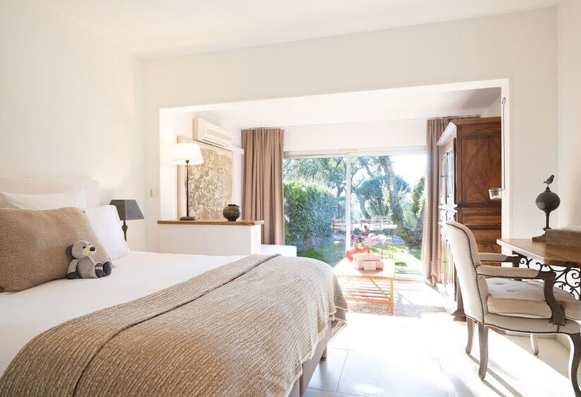 חדר סטנדרט לשלושה, Hôtel Font Mourier