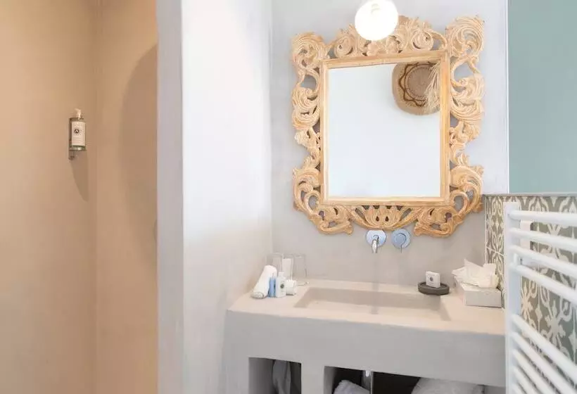 Basic-huone, Hôtel Font Mourier