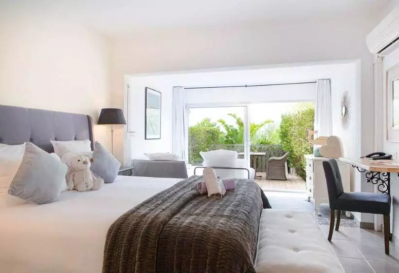 Standard Neljän Hengen Huone, Hôtel Font Mourier