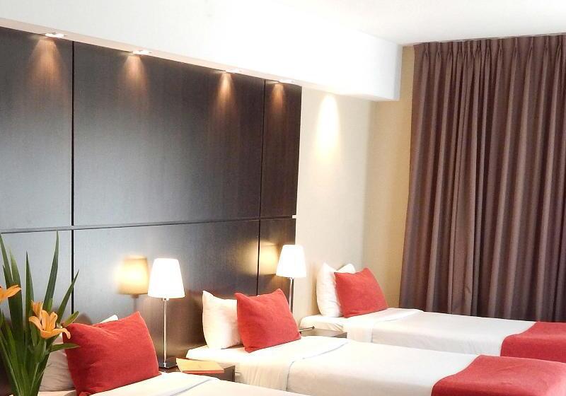 חדר סטנדרט לארבעה, Hôtel Font Mourier