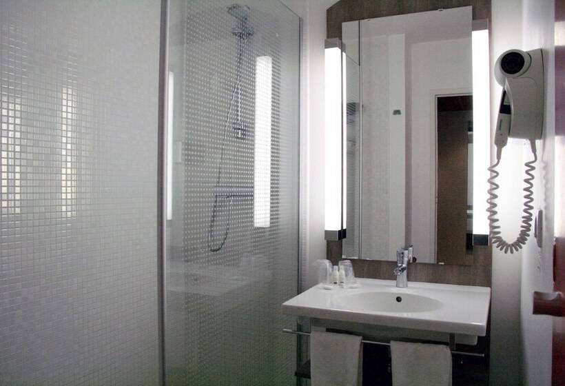 Номер Стандарт, Kyriad Prestige Compiegne