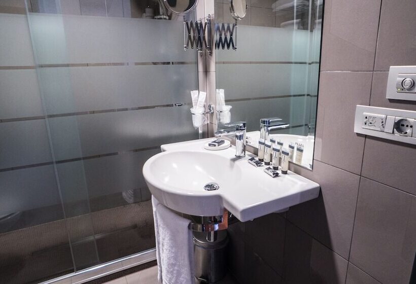 اتاق استاندارد یک نفره, Plaza Hotel Catania