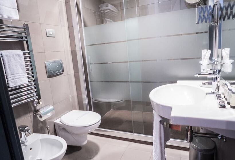 اتاق استاندارد یک نفره, Plaza Hotel Catania