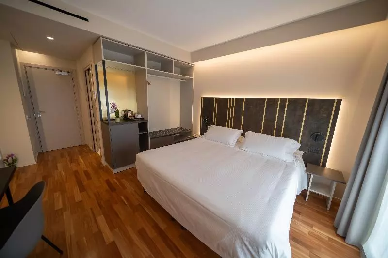 اتاق استاندارد با چشمانداز دریا, Plaza Hotel Catania