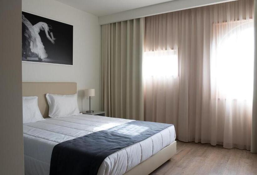 سوییت سوپریور, Porto Coliseum