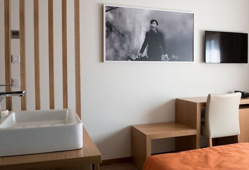 اتاق استاندارد, Porto Coliseum