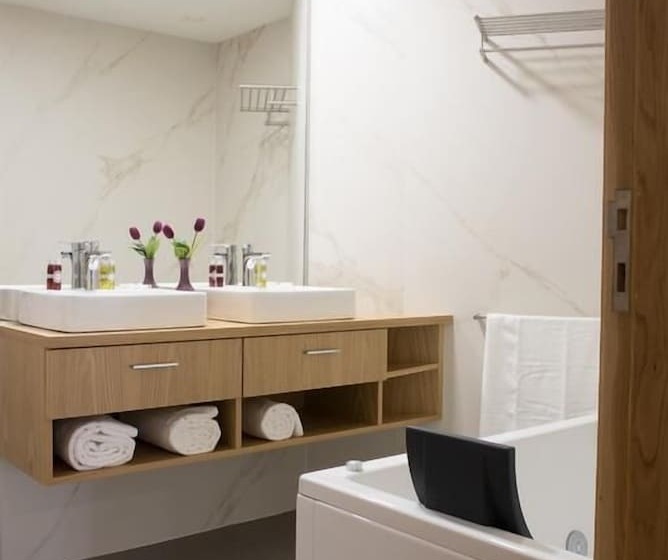 سوییت, Porto Coliseum