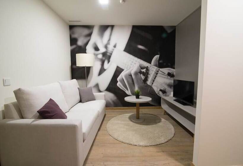 سوییت سوپریور, Porto Coliseum