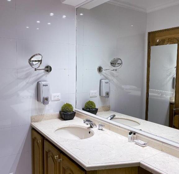 标准间, Suites 108