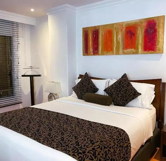اتاق استاندارد, Suites 108
