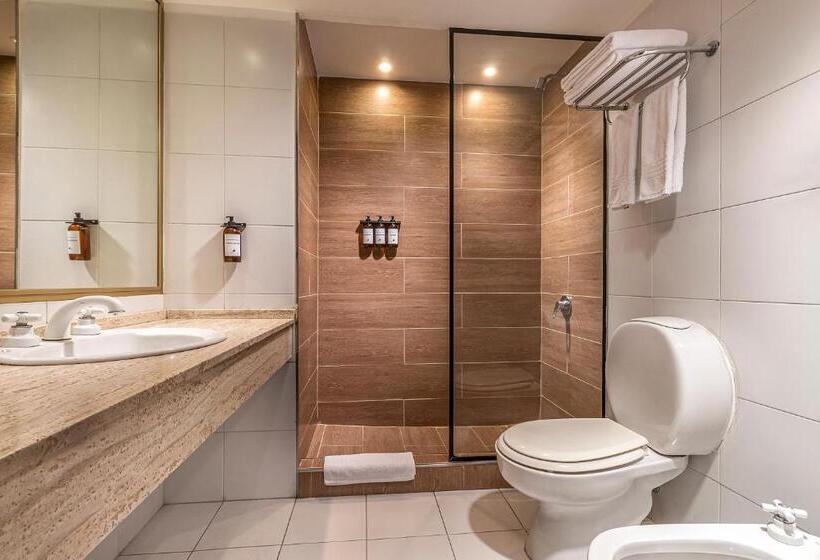 اتاق استاندارد, Up America Plaza