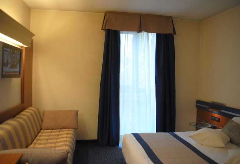 غرفة قياسية ثلاثية, Villa Giulietta