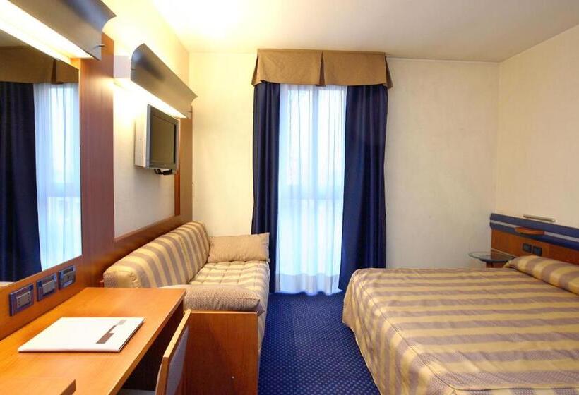 غرفة قياسية ثلاثية, Villa Giulietta