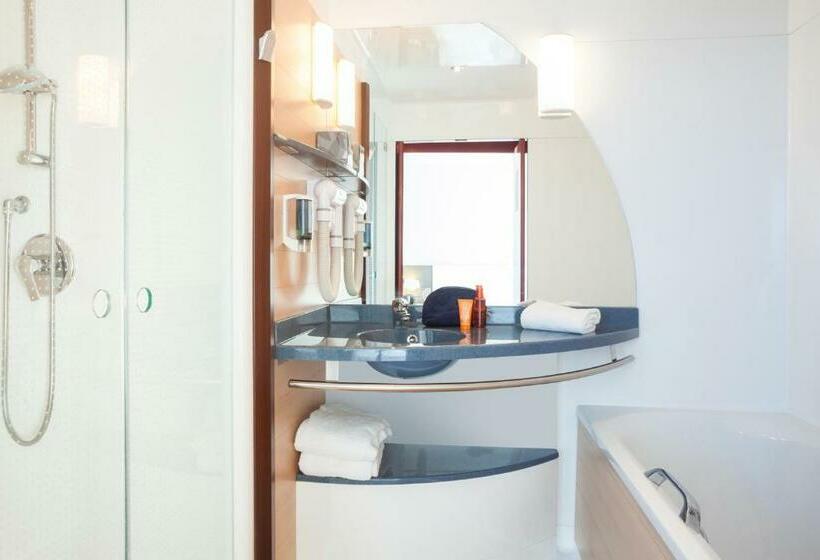 اتاق سوپریور با چشم‌انداز شهر, Novotel Marrakech Hivernage