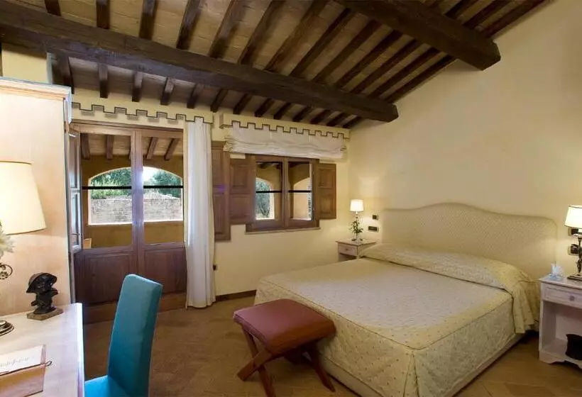 スーペリアールーム, Sovana Hotel & Resort