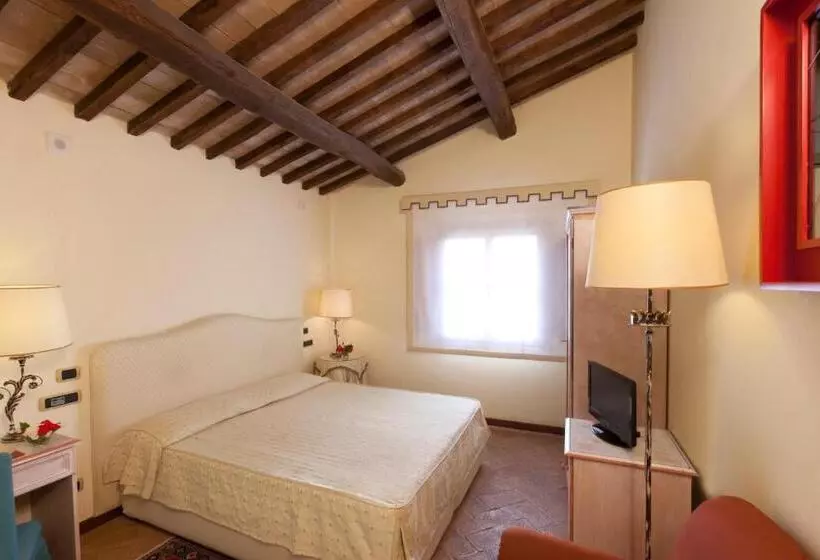 スーペリアールーム, Sovana Hotel & Resort