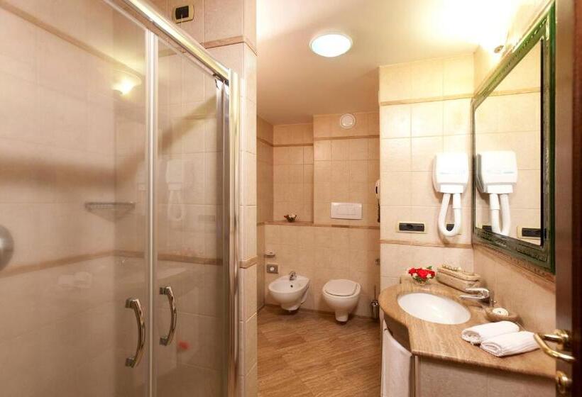 Трехместный Номер Deluxe, Sovana Hotel & Resort