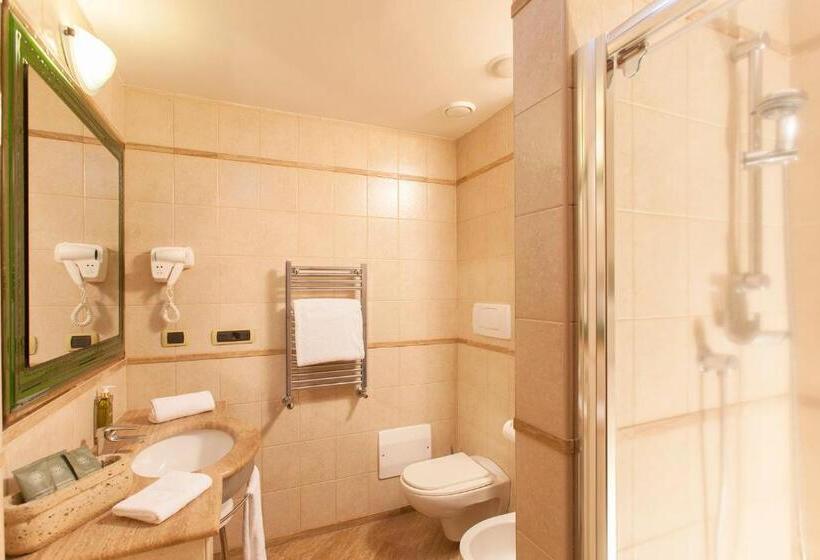 Трехместный Номер Superior, Sovana Hotel & Resort