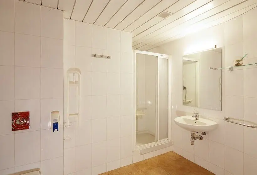 スタンダード４人部屋, Abrigall Hostel Masella