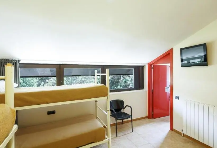 スタンダード４人部屋, Abrigall Hostel Masella
