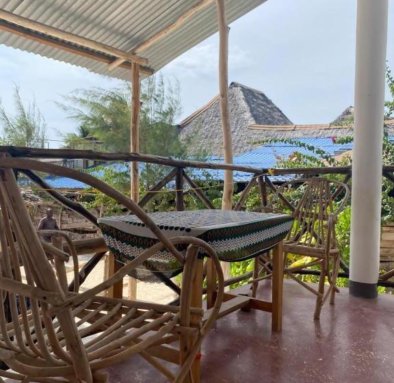 海景标准间带阳台, Ndiro Beach House Kendwa