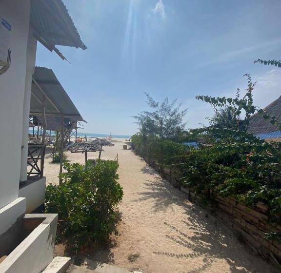 标准间带阳台, Ndiro Beach House Kendwa