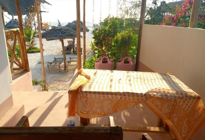 Номер Стандарт с Балконом, Ndiro Beach House Kendwa