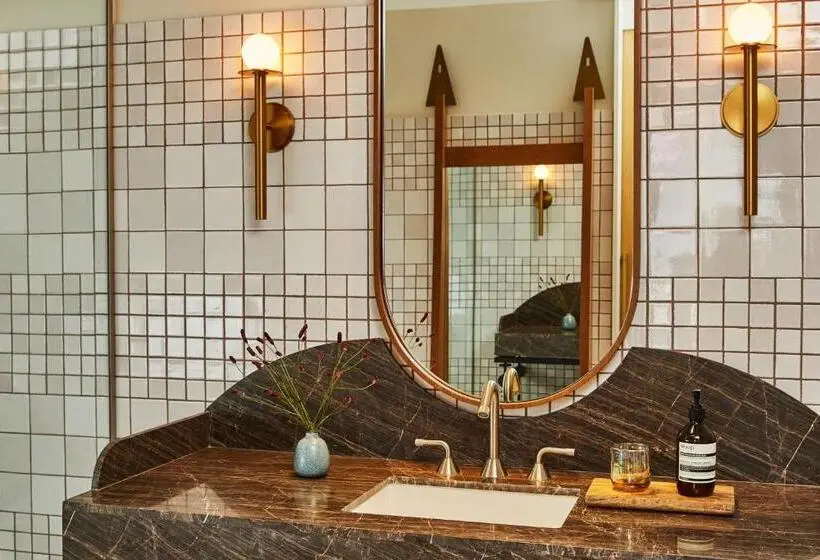 シティビューのデラックスルーム, Downtown Los Angeles Proper Hotel, A Member Of Design Hotels