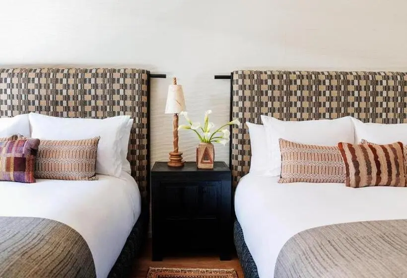 シティビューのデラックスルーム, Downtown Los Angeles Proper Hotel, A Member Of Design Hotels
