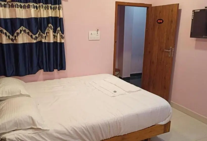 エコノミールーム, Aarthi Residency