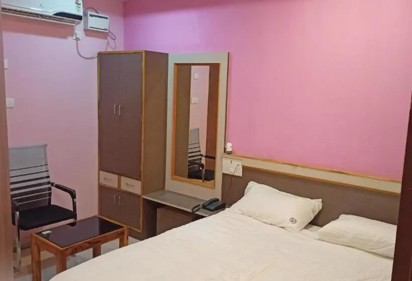 デラックスルーム, Aarthi Residency