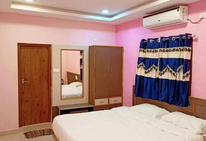 デラックスルーム, Aarthi Residency