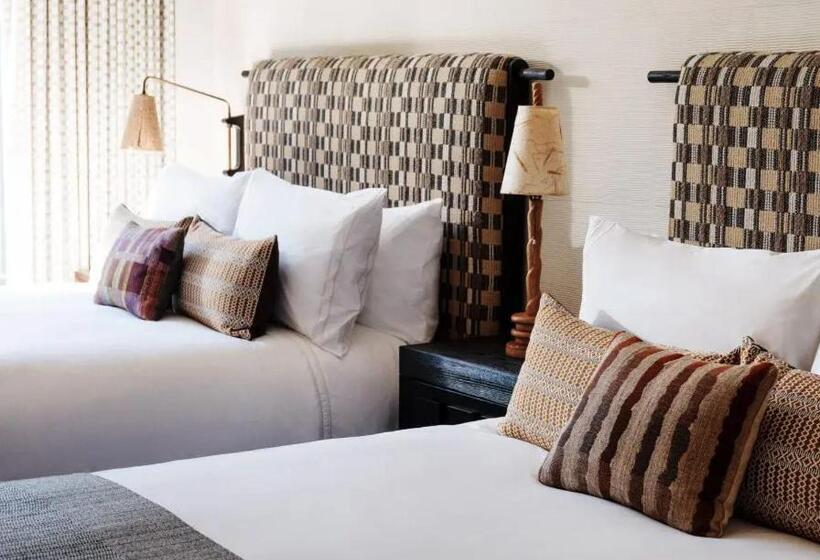 غرفة ديلوكس لذوى الاحتياجات الخاصة, Downtown Los Angeles Proper Hotel, A Member Of Design Hotels