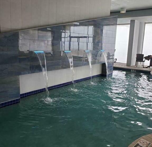 غرفة عائلية مطلّة علي البحر, Luxury 2 Beds 2 Bath Ocean Front Condo