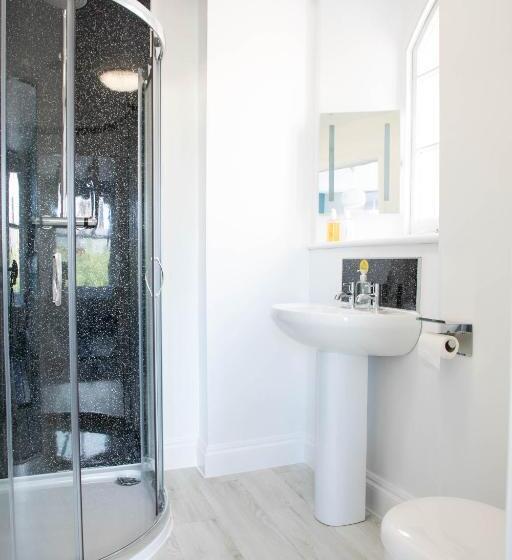 غرفة قياسية سرير كينج, Park View R & R   Adult Only   Self Catering   Free Parking   Ev Point