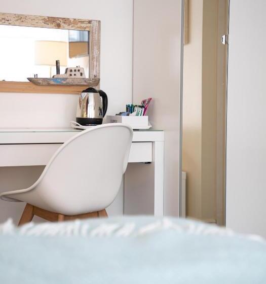 غرفة ديلوكس سرير كينج, Park View R & R   Adult Only   Self Catering   Free Parking   Ev Point