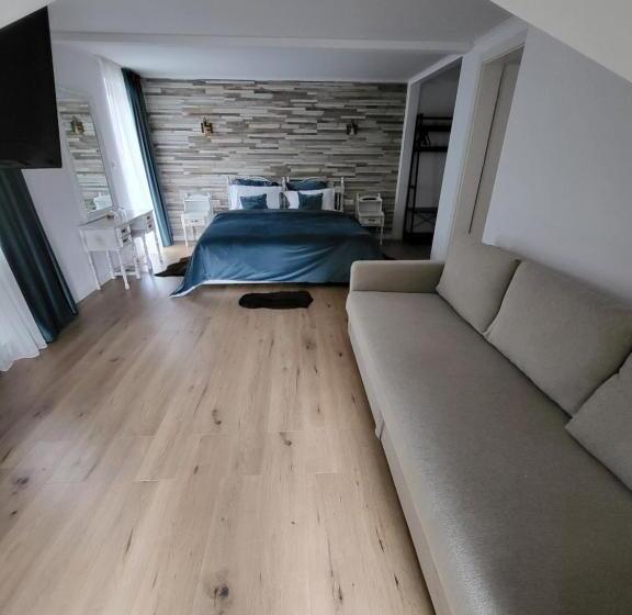 컴포트 트리플 룸, Eden By The Mountain