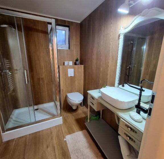 컴포트 트리플 룸, Eden By The Mountain