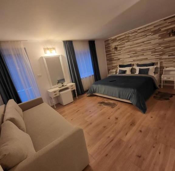 컴포트 트리플 룸, Eden By The Mountain