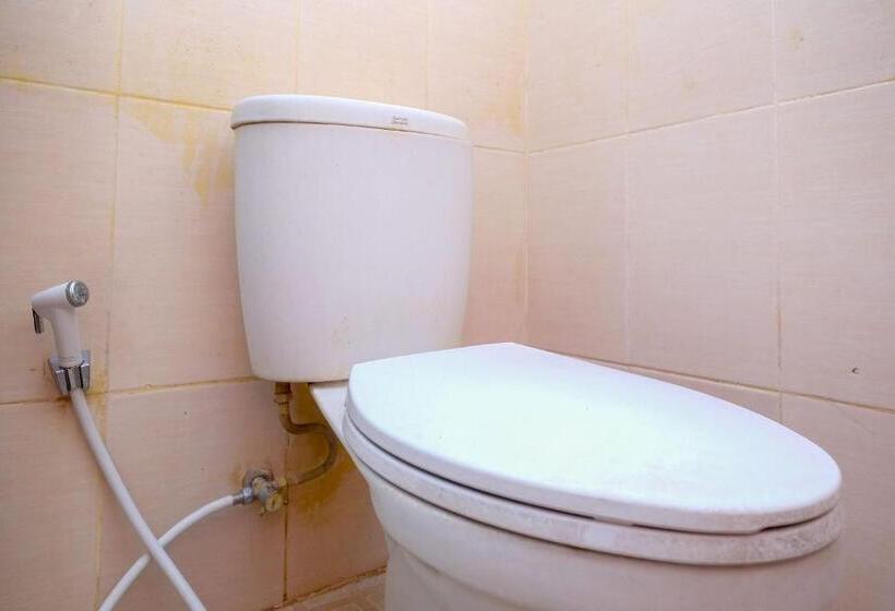 Номер Стандарт, Reddoorz Near Pakuwon Mall Solo Baru