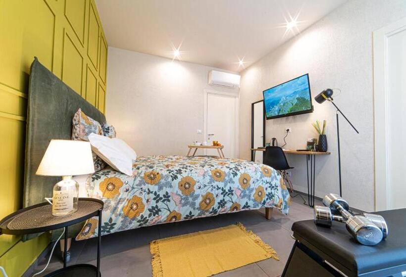 חדר סטנדרט עם מרפסת, B&b Smartfit House   Room & Relax In Pescara