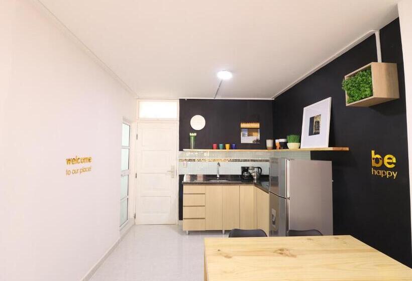 آپارتمان لوکس 1 خوابه, 554 Apartments