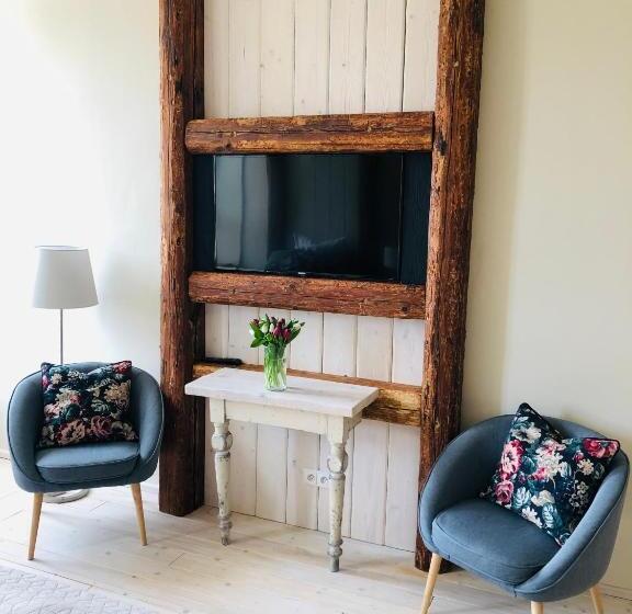 Трехместный Номер Комфорт, Penzion Na Hostici